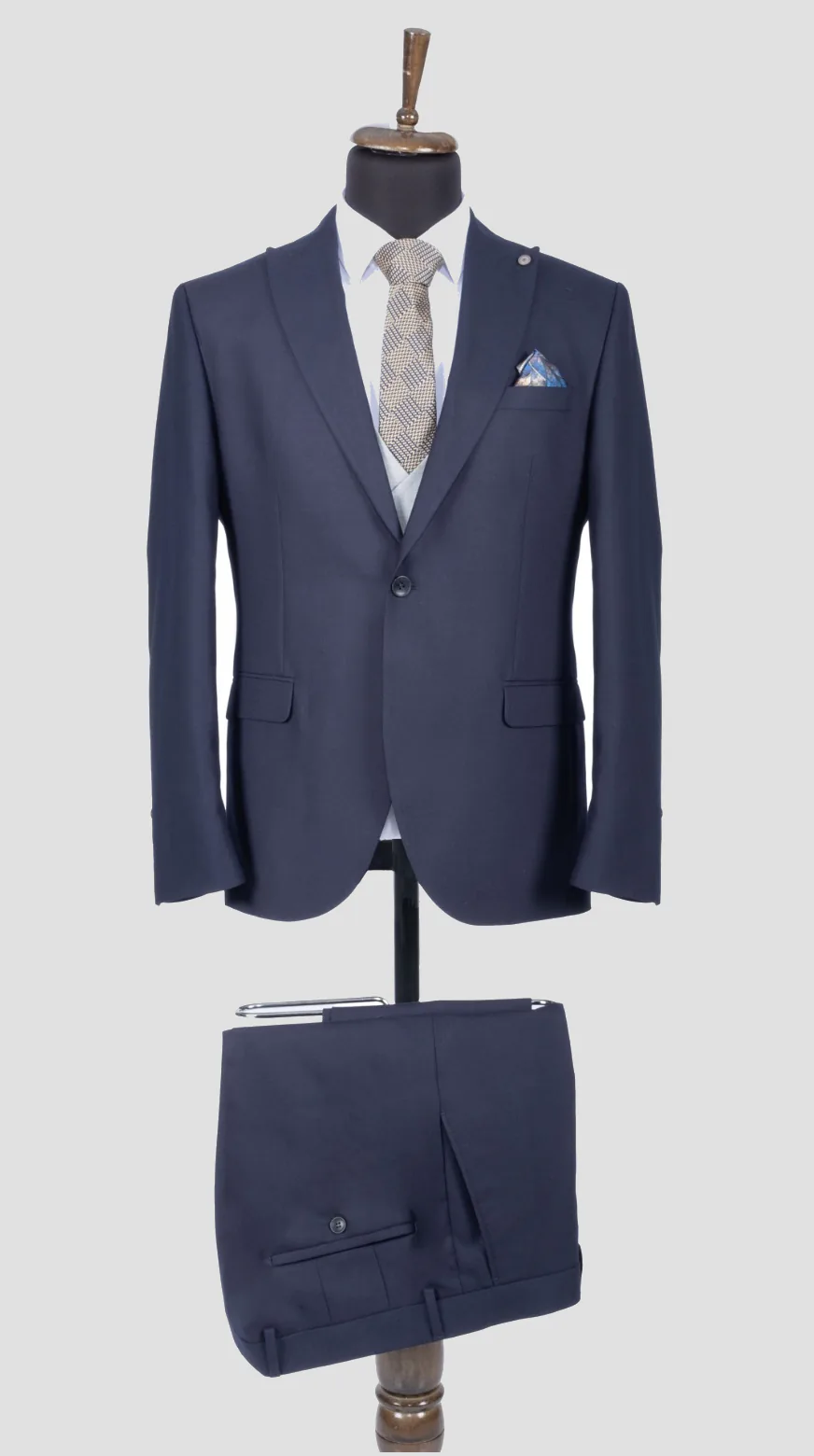 COSTUM BUSINESS GRI ÎNCHIS